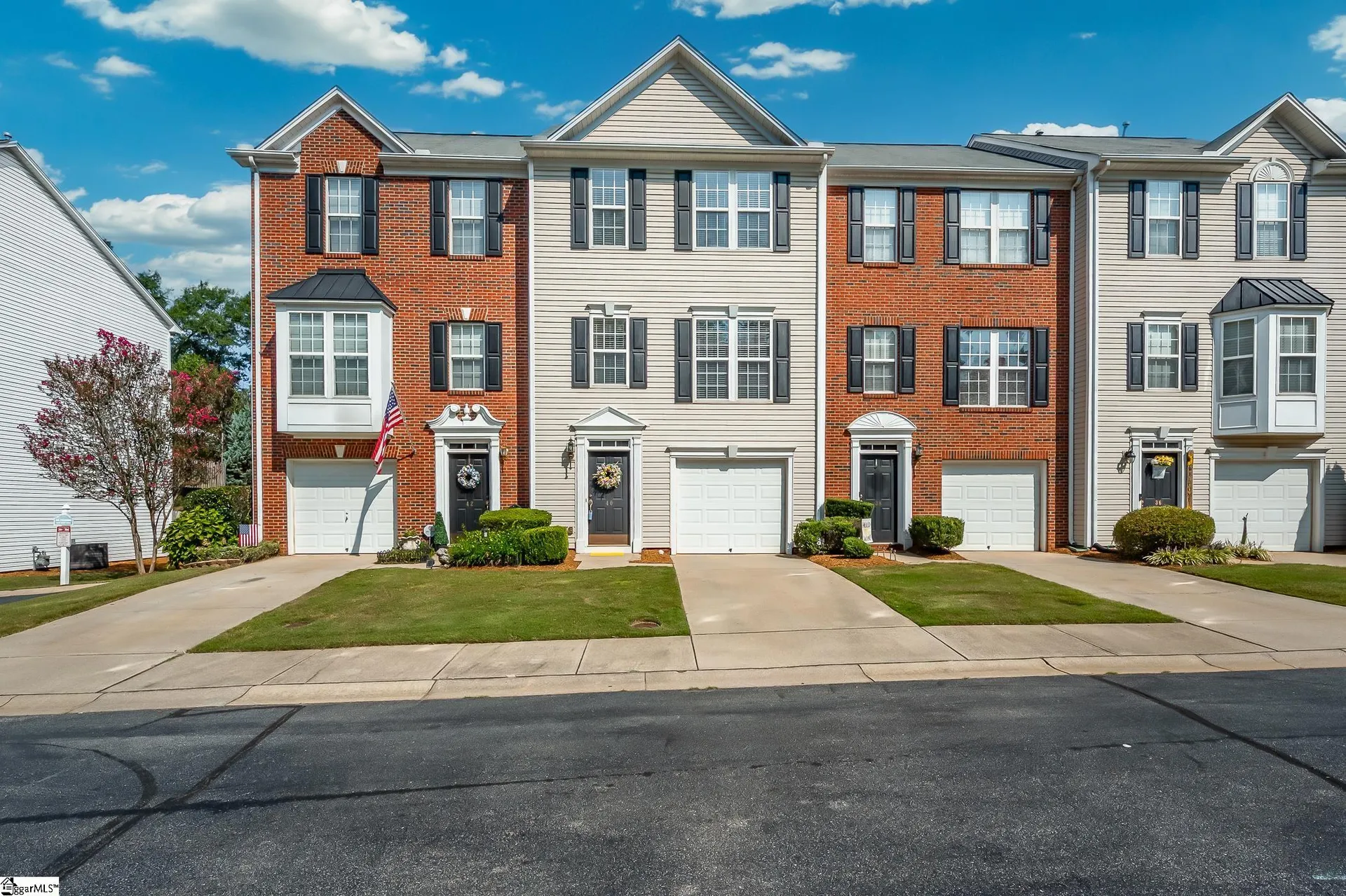 40 Heritage Oak Way