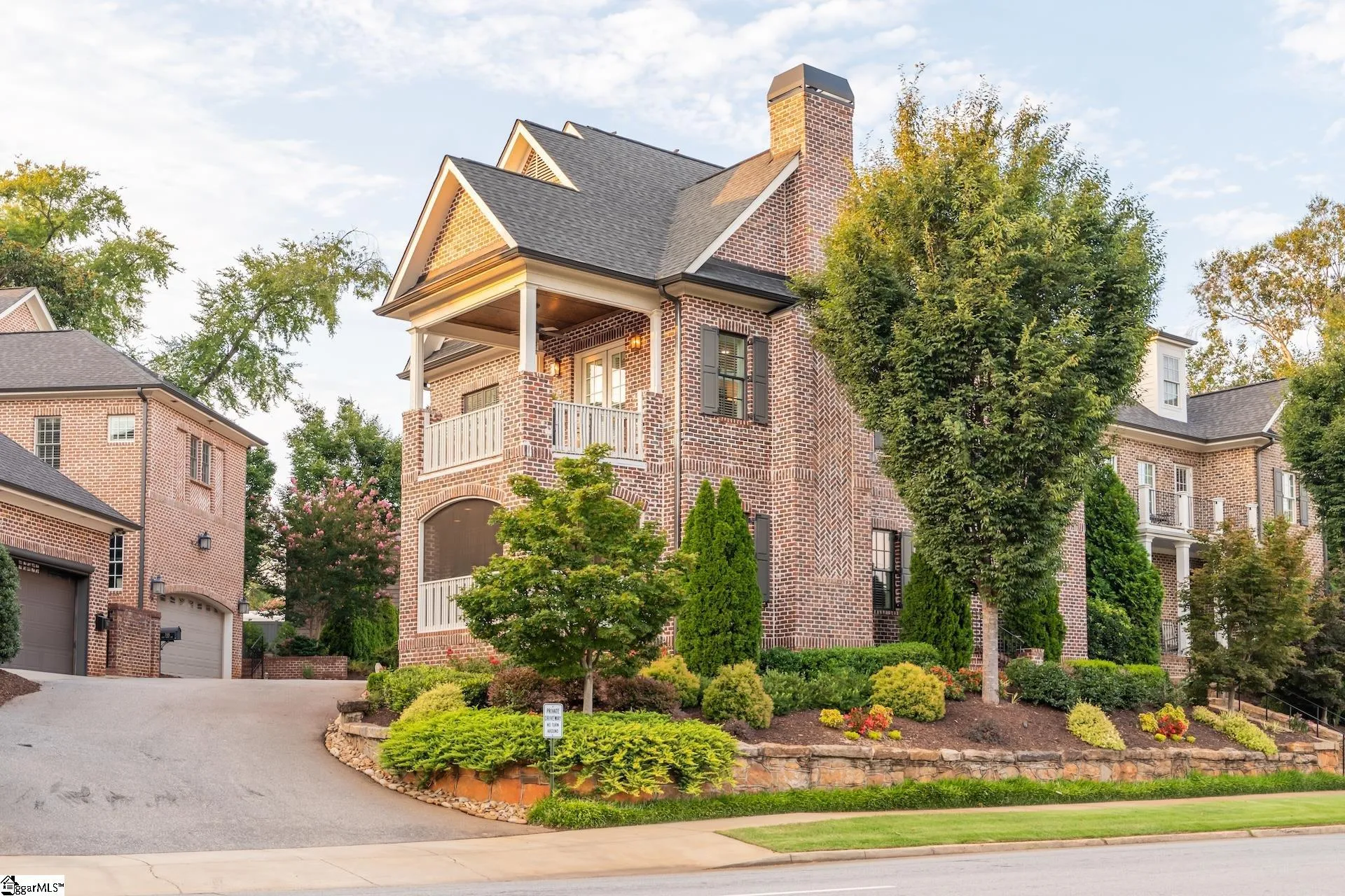 Property image 2 at 707 E Mcbee Avenue, Greenville, SC 29601