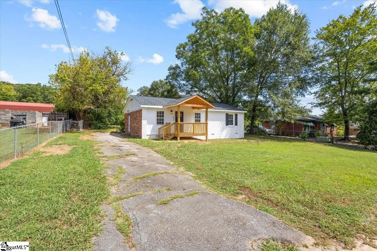 Property image 3 at 103 Westchester Place, Moore, SC 29369