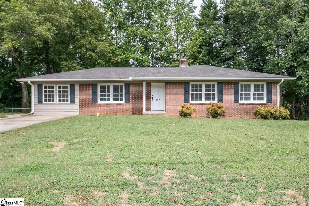 207 Forest Drive