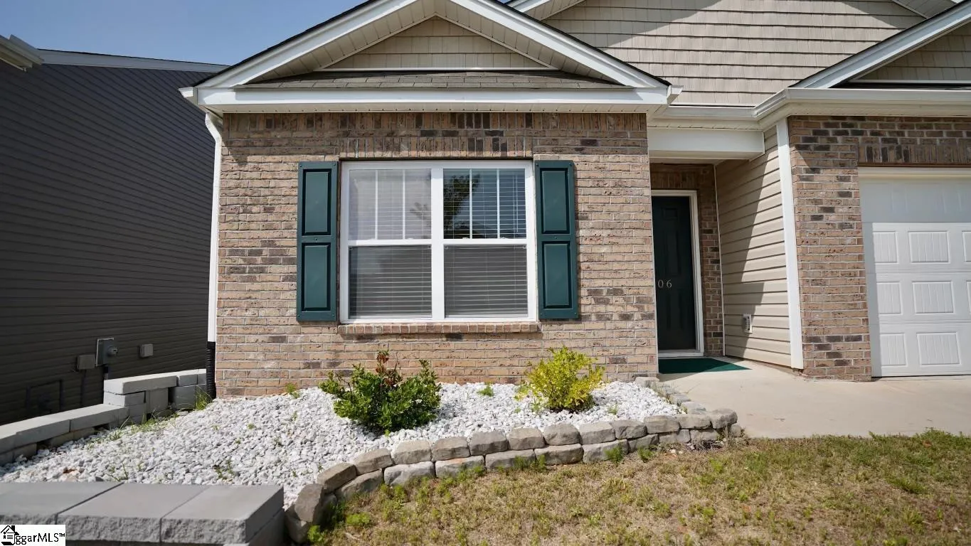 Property image 2 at 306 Ashwood Way, Easley, SC 29640-8003