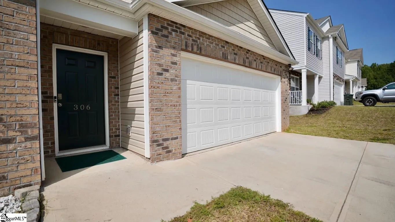 Property image 3 at 306 Ashwood Way, Easley, SC 29640-8003