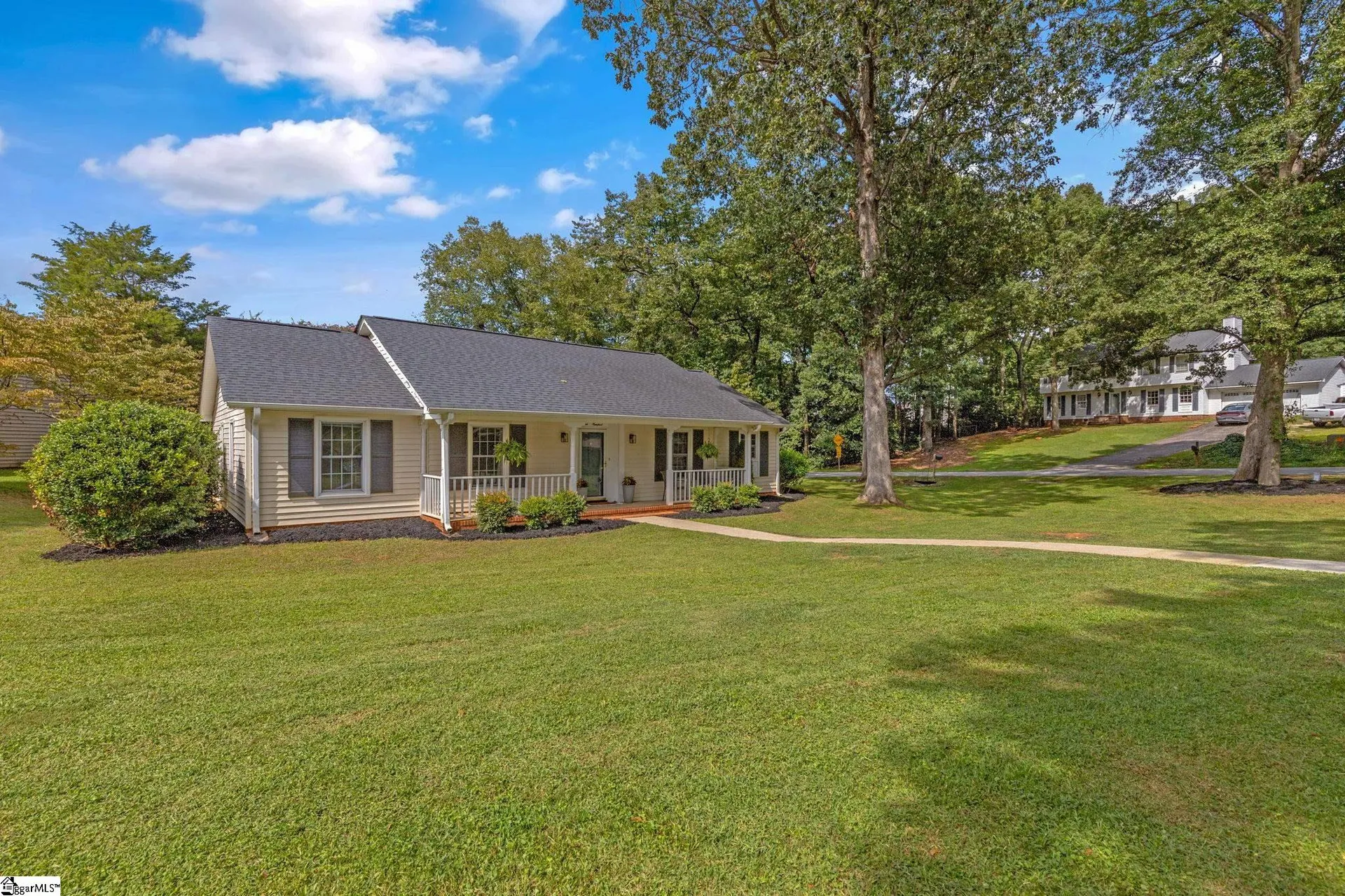Property image 3 at 100 Woodstock Lane, Greer, SC 29650