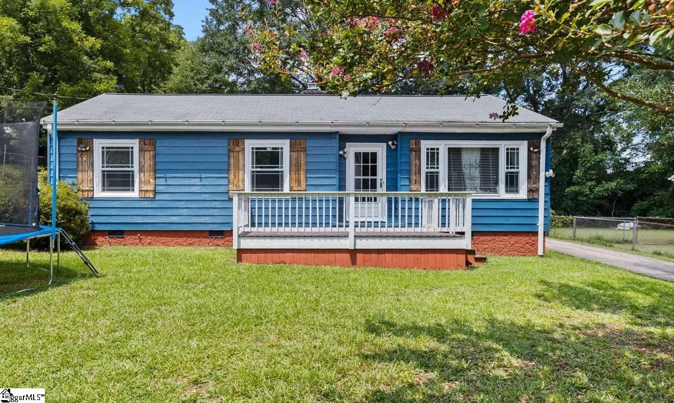 10 Maxie Avenue