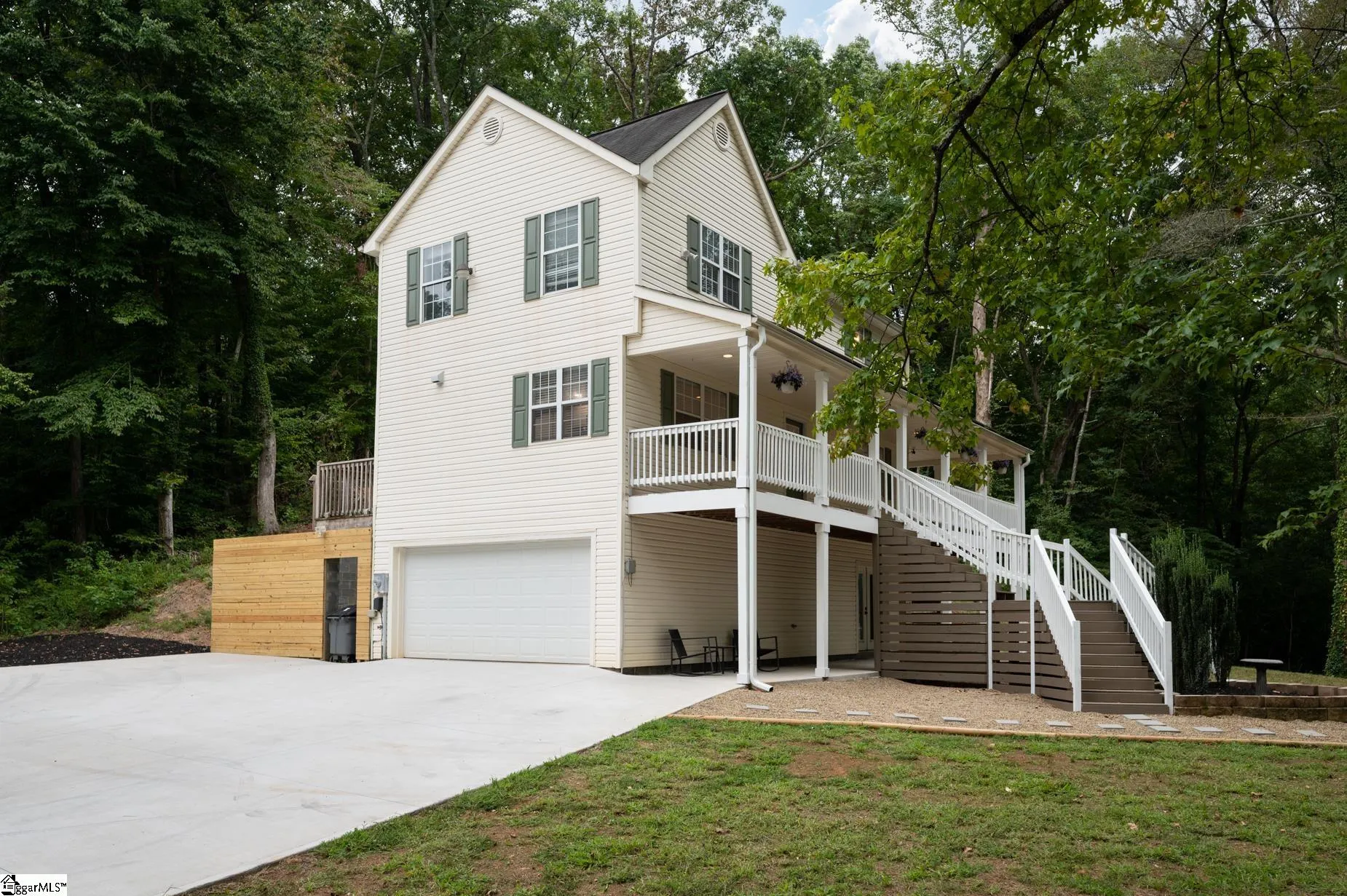 Property image 4 at 201 Riverview Drive, Greenville, SC 29611