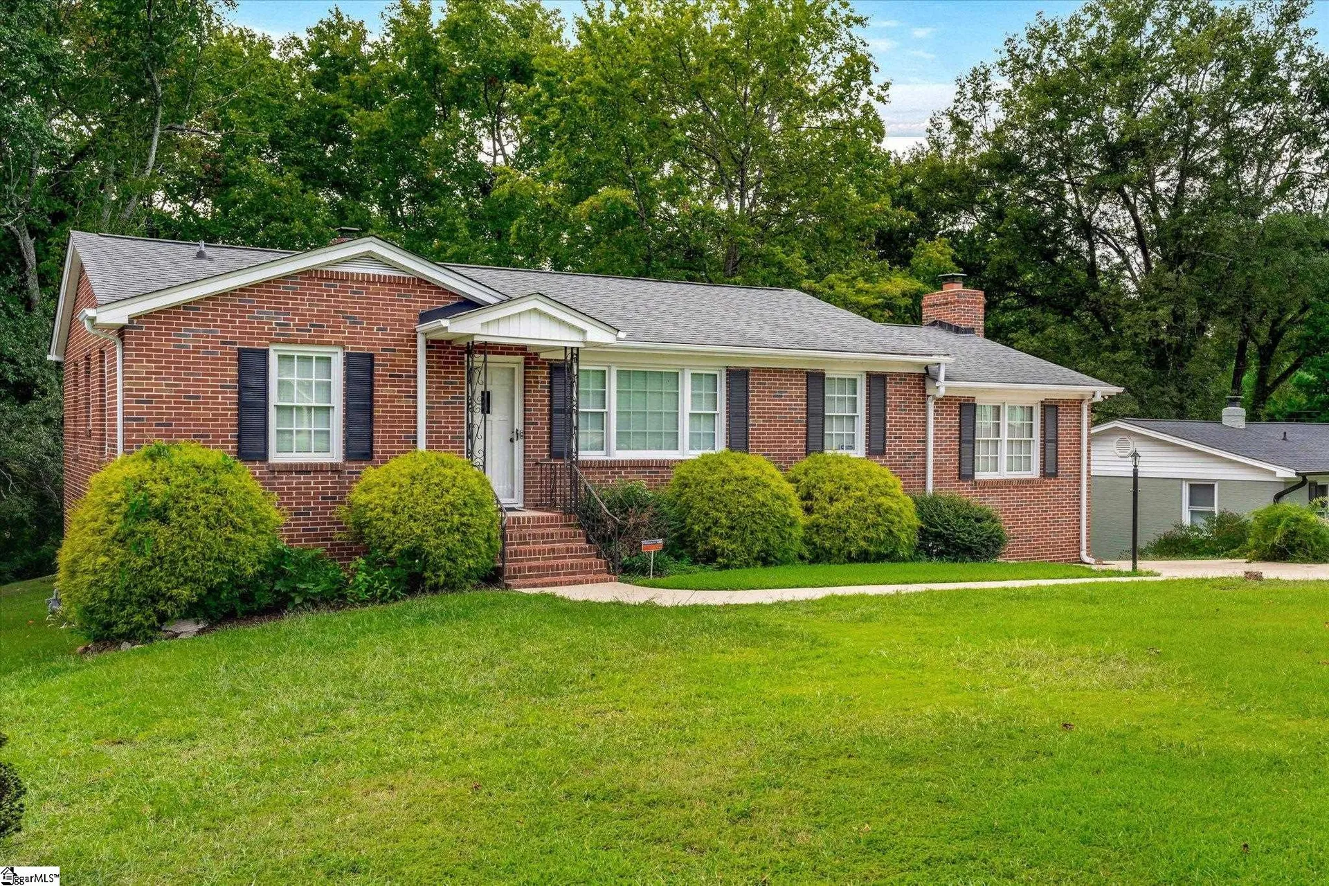100 Thornwood Drive
