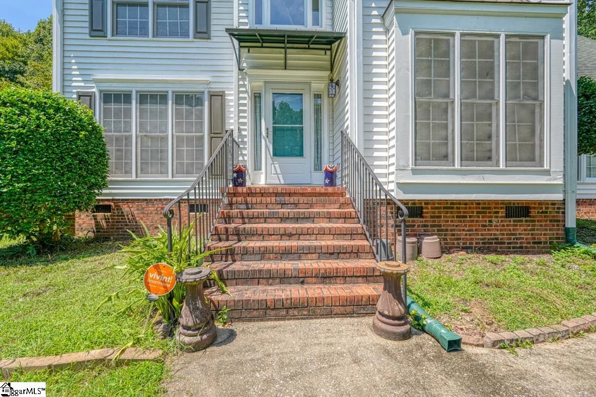 Property image 2 at 9 Tilden Court, Simpsonville, SC 29680