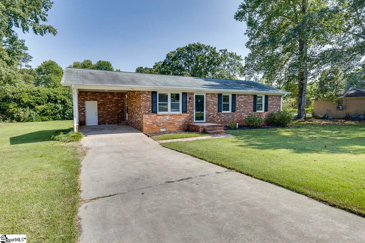 Property image 3 at 103 Truman Street, Easley, SC 29642
