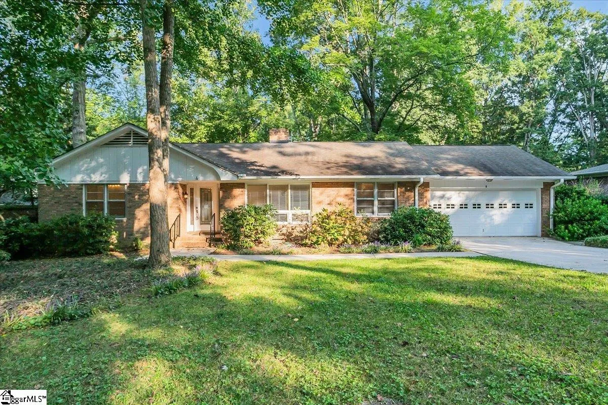 4 Rosebrier Lane