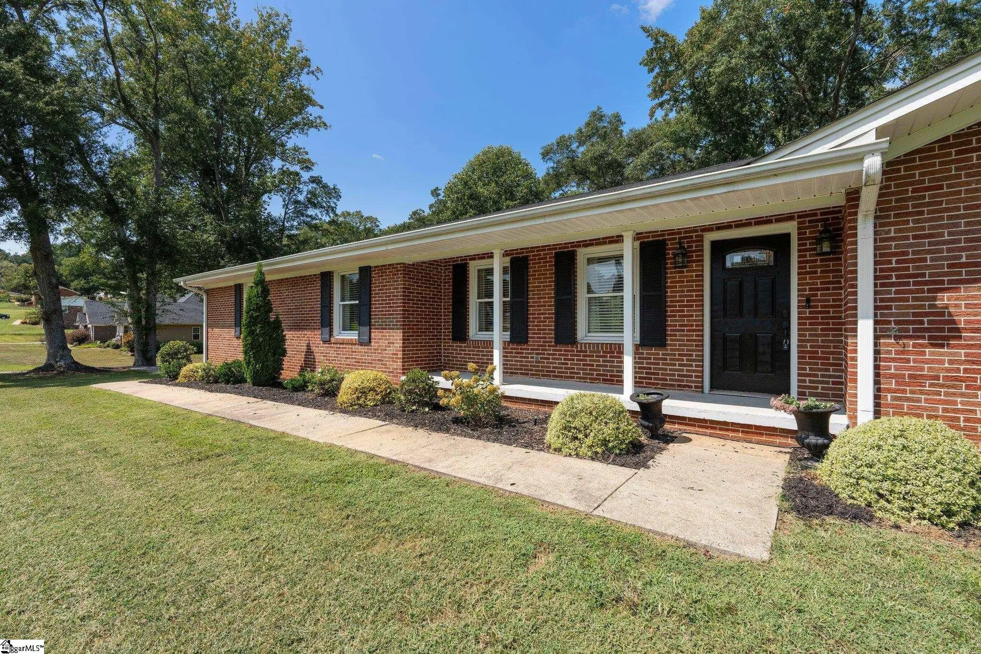 Property image 2 at 1153 Lakeview Drive, Greenville, SC 29611