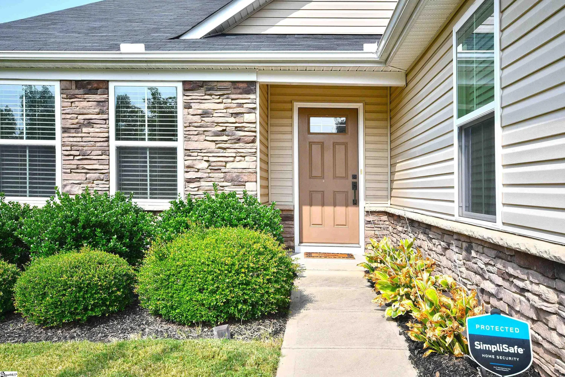 Property image 2 at 637 Lynndale Court, Greenville, SC 29617