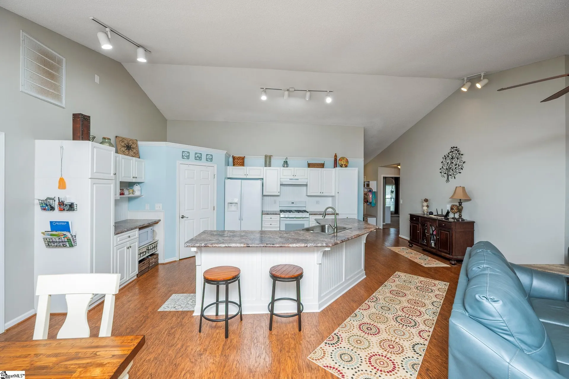 Property image 3 at 10 Red Haven Court, Greer, SC 29650
