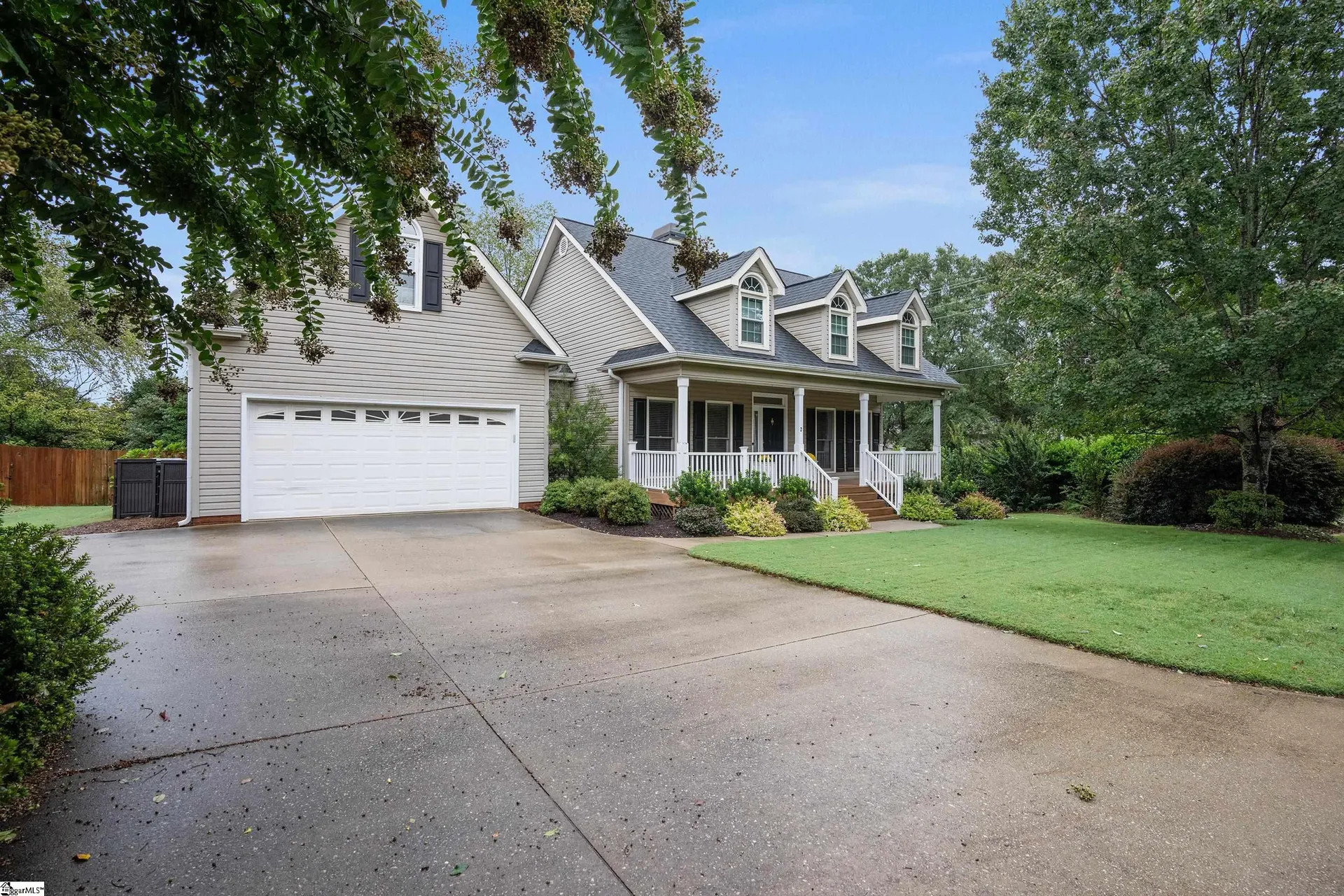 2 Hoptree Drive