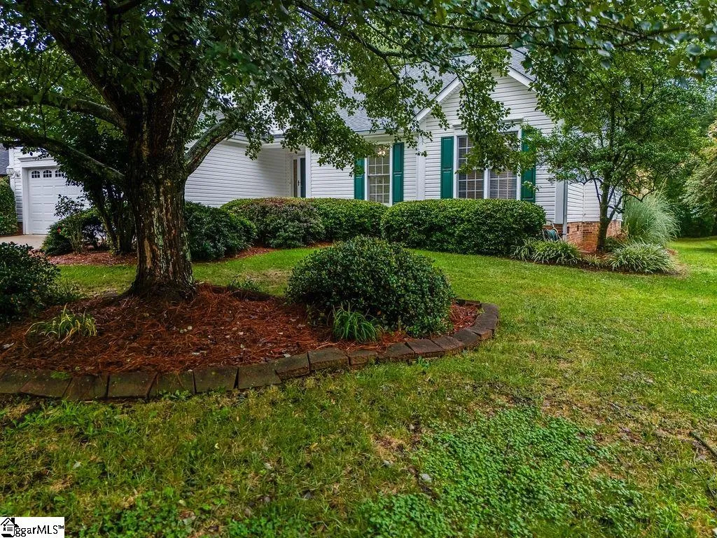 Property image 2 at 101 Castlegate Court, Simpsonville, SC 29681