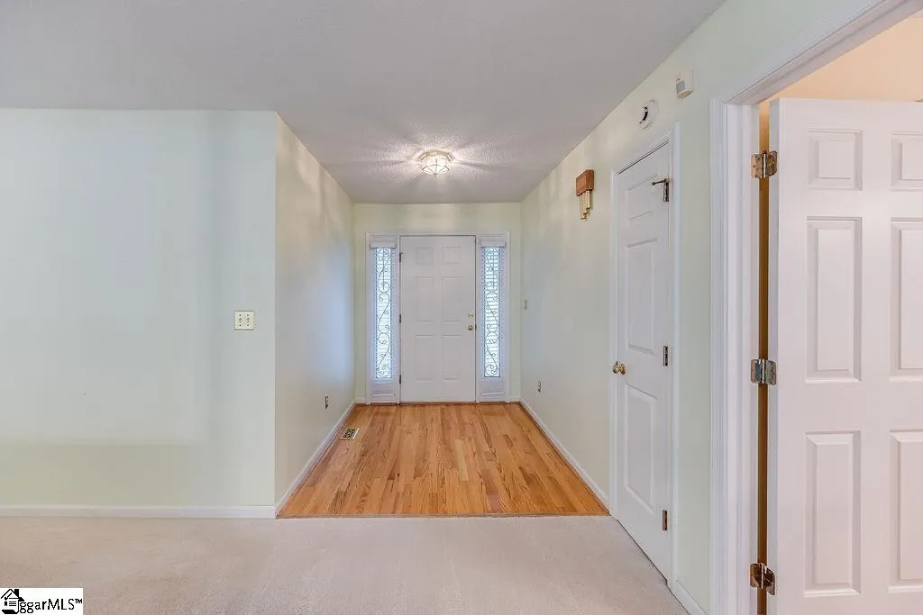 Property image 5 at 101 Castlegate Court, Simpsonville, SC 29681
