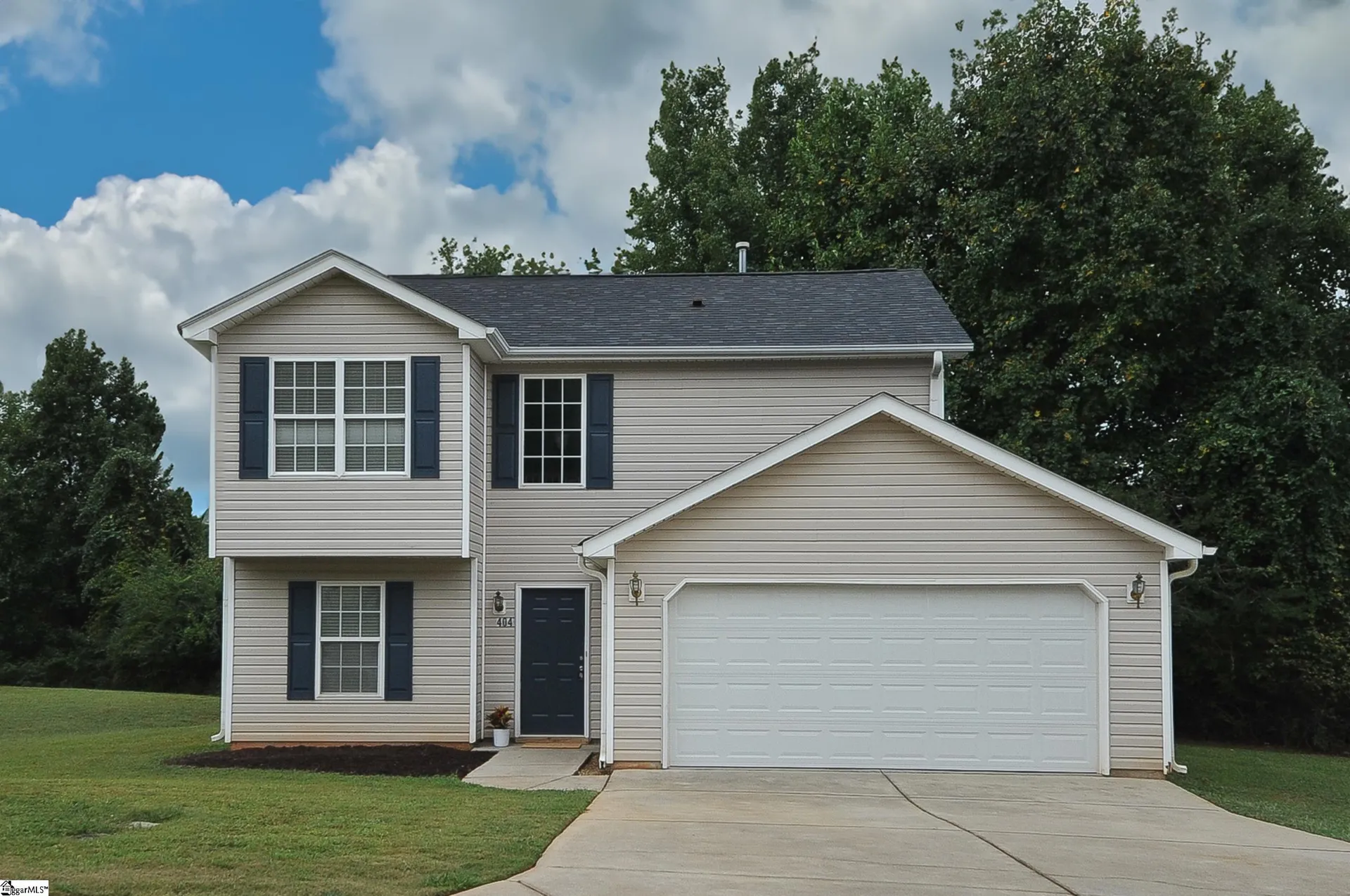 Property image 2 at 404 Brenna Lane, Piedmont, SC 29673