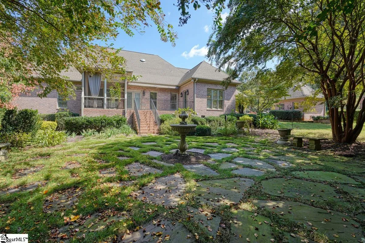 Property image 3 at 409 Lakecrest Drive, Spartanburg, SC 29301