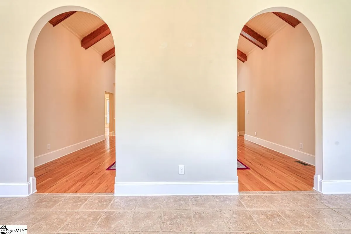 Property image 4 at 409 Lakecrest Drive, Spartanburg, SC 29301