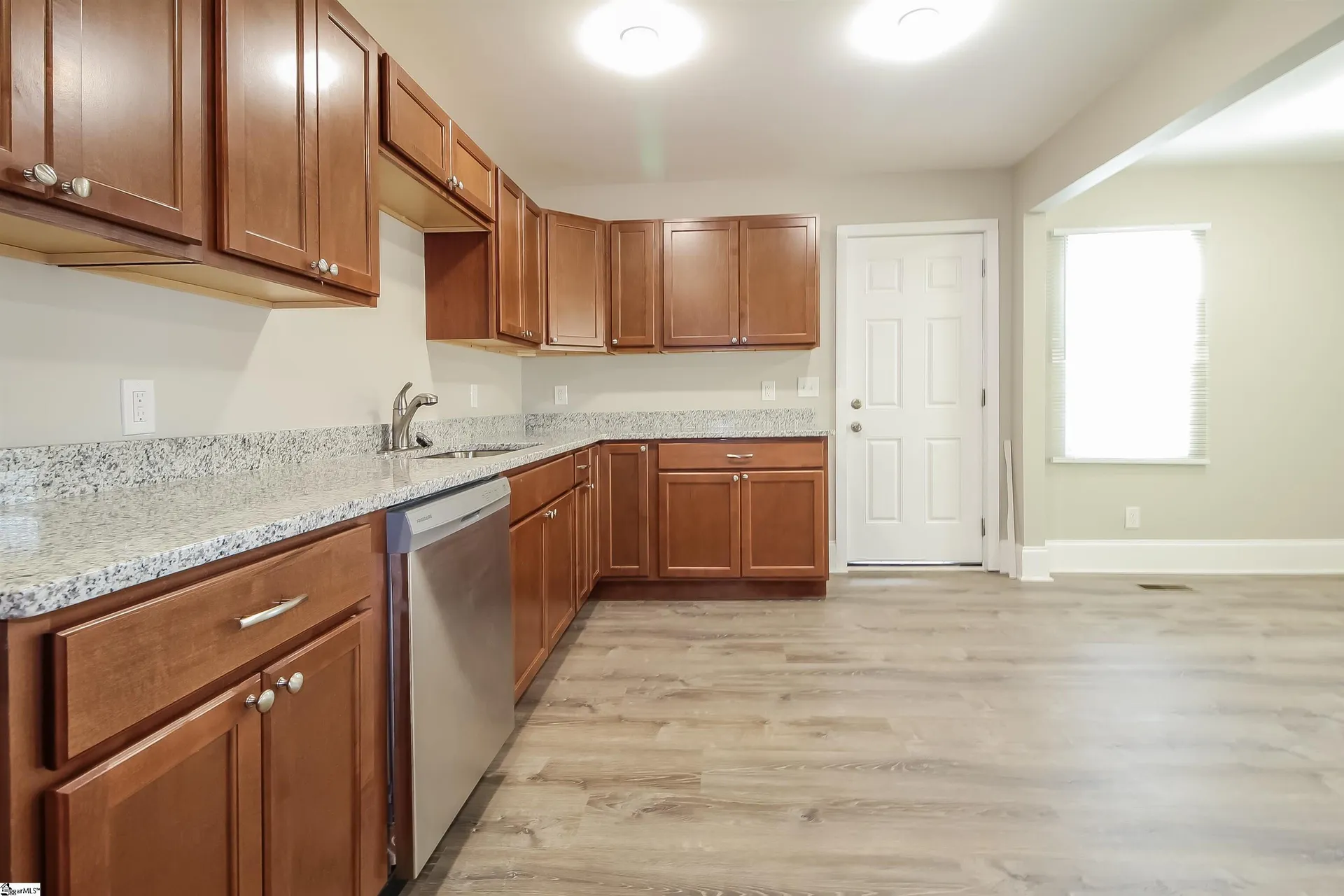 Property image 3 at 111 Ivydale Drive, Greenville, SC 29609-1925