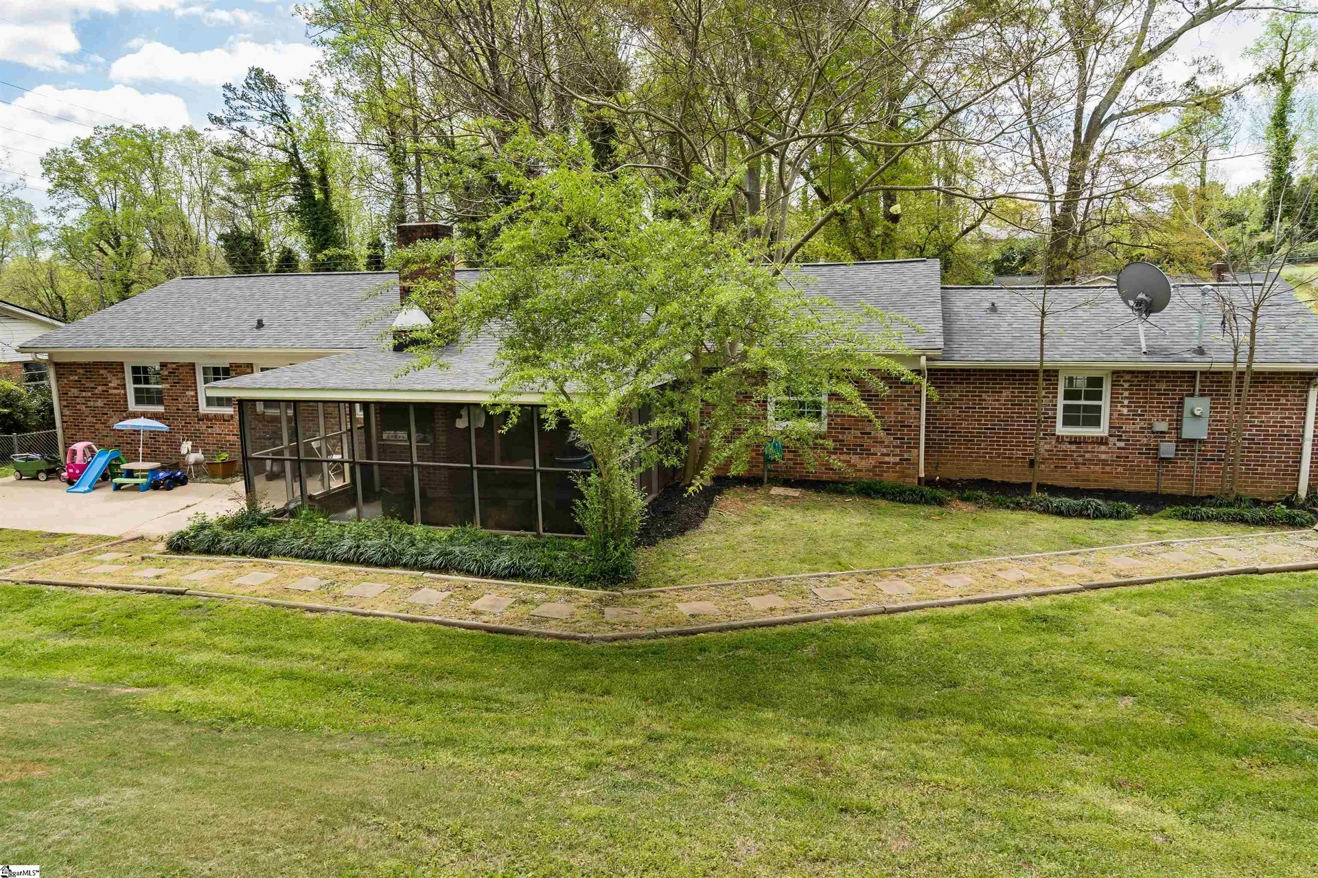 Property image 2 at 117 Dover Road, Spartanburg, SC 29301