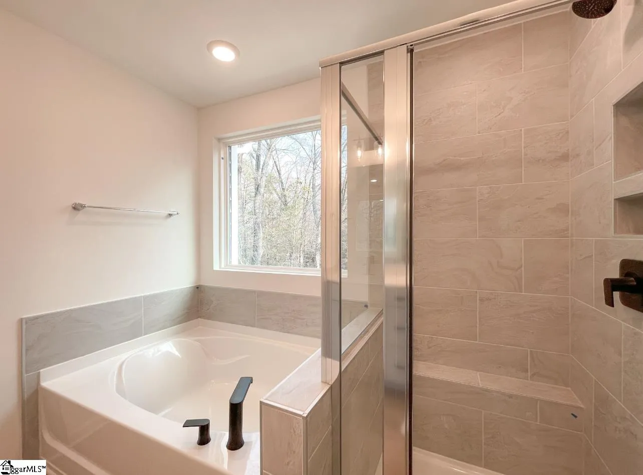 Property image 3 at 214 Brochaill Court, Piedmont, SC 29673