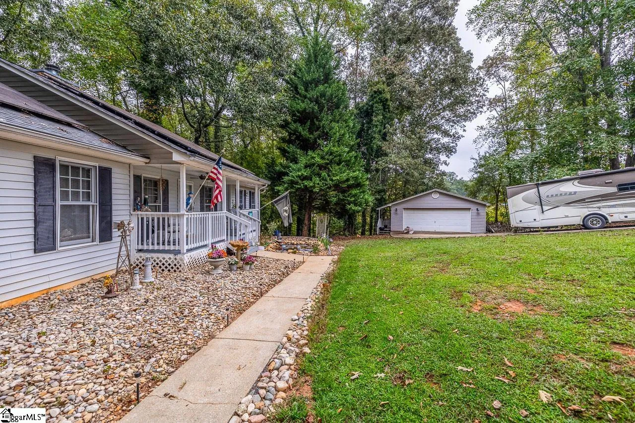 Property image 3 at 285 Joann Circle, Fair Play, SC 29643