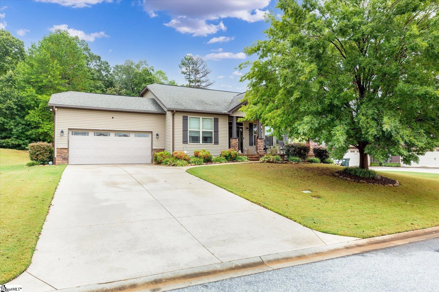 400 TINEKE Way