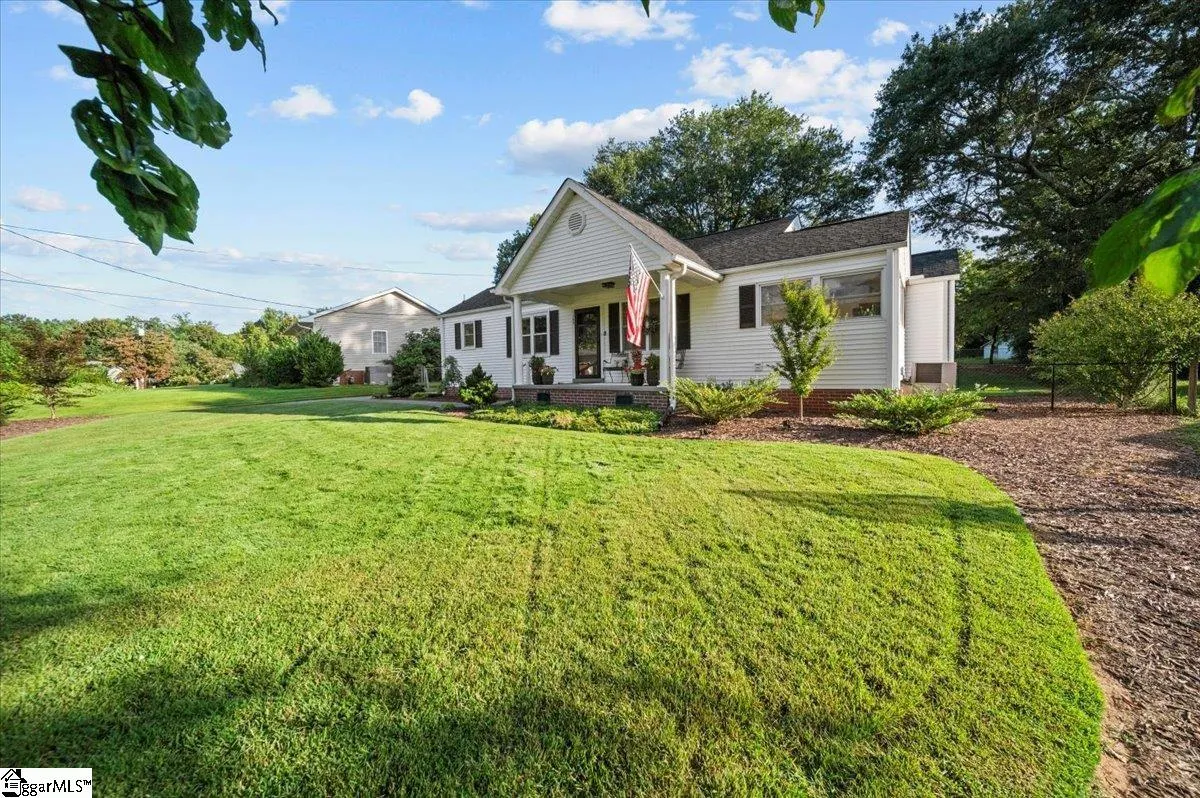 Property image 3 at 125 Vanderbilt Circle, Greenville, SC 29609