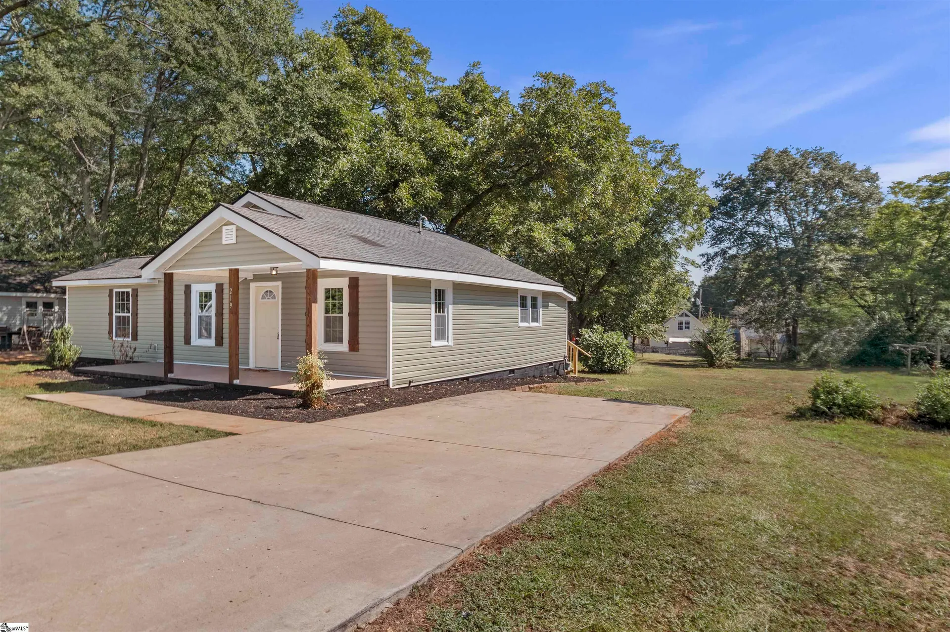 Property image 2 at 219 Nalley Street, Easley, SC 29640