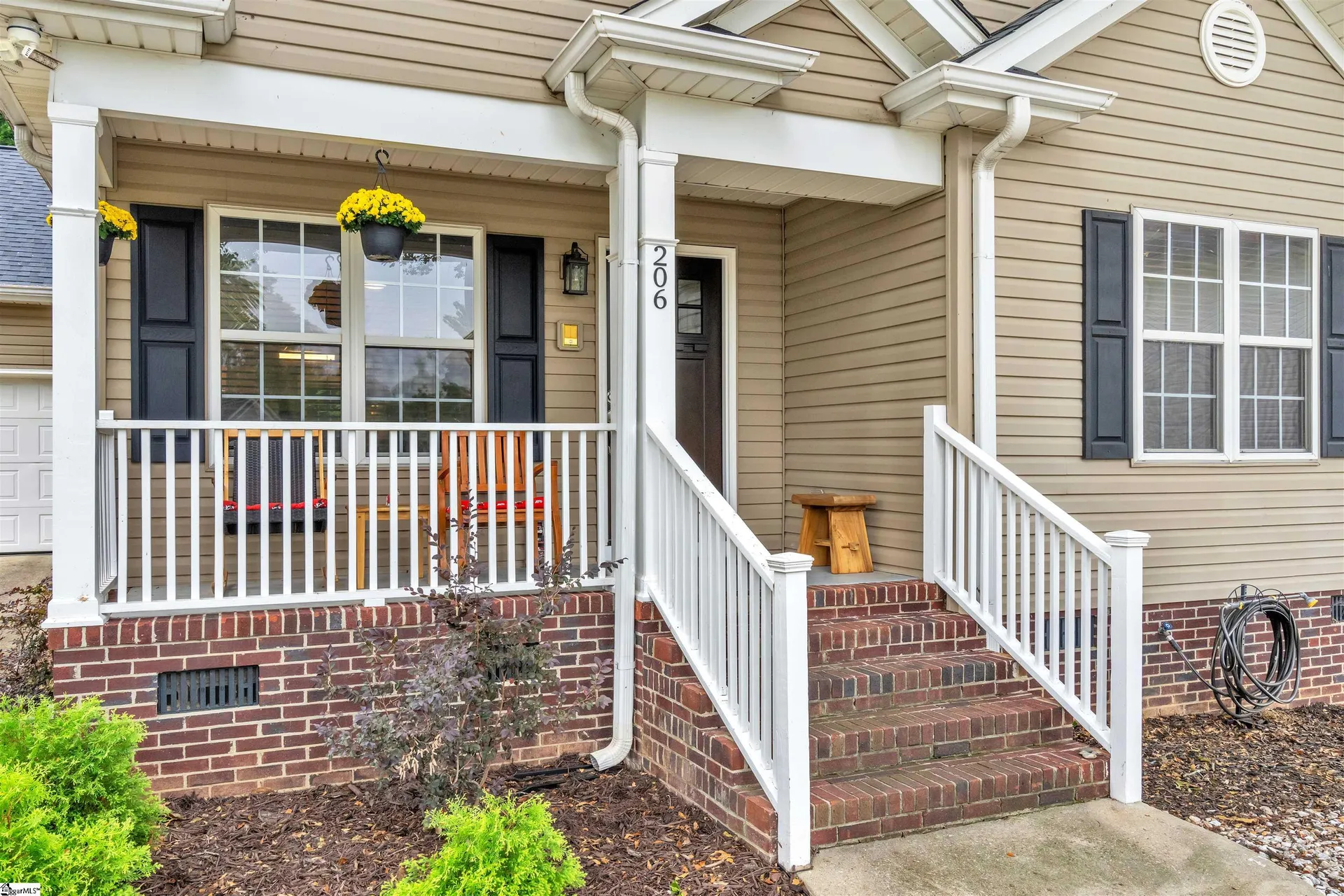 Property image 2 at 206 Neal Court, Greenville, SC 29601