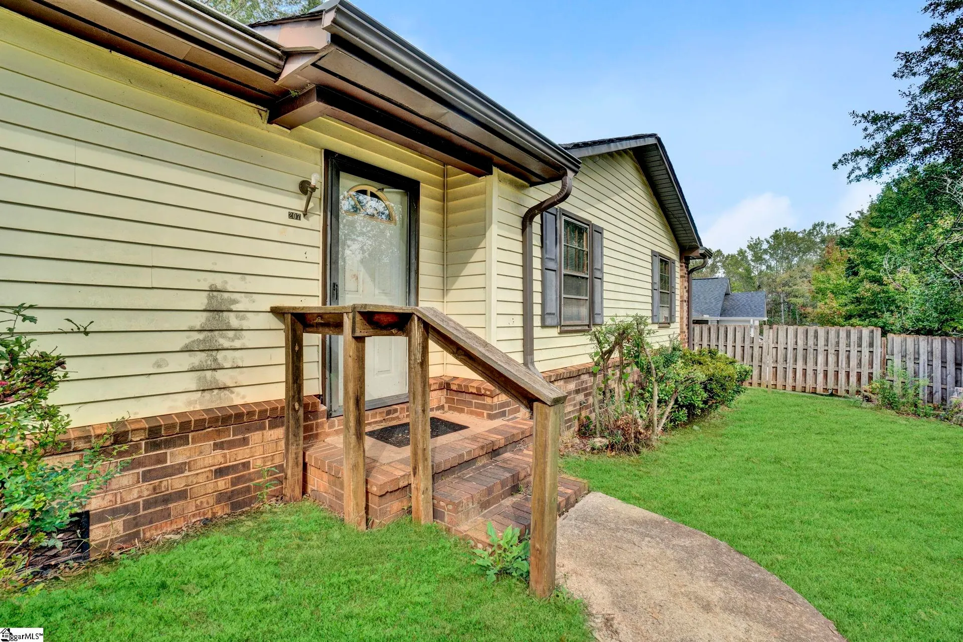 Property image 2 at 207 Berea Forest Circle, Greenville, SC 29617