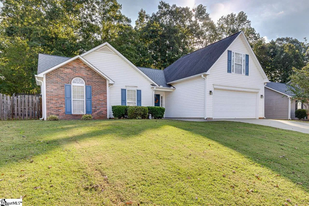 Property image 4 at 307 Cardinal Woods Way, Easley, SC 29642
