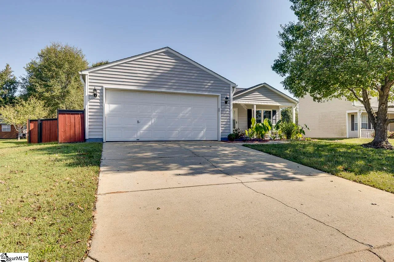 Property image 2 at 307 Tripmont Court, Simpsonville, SC 29680