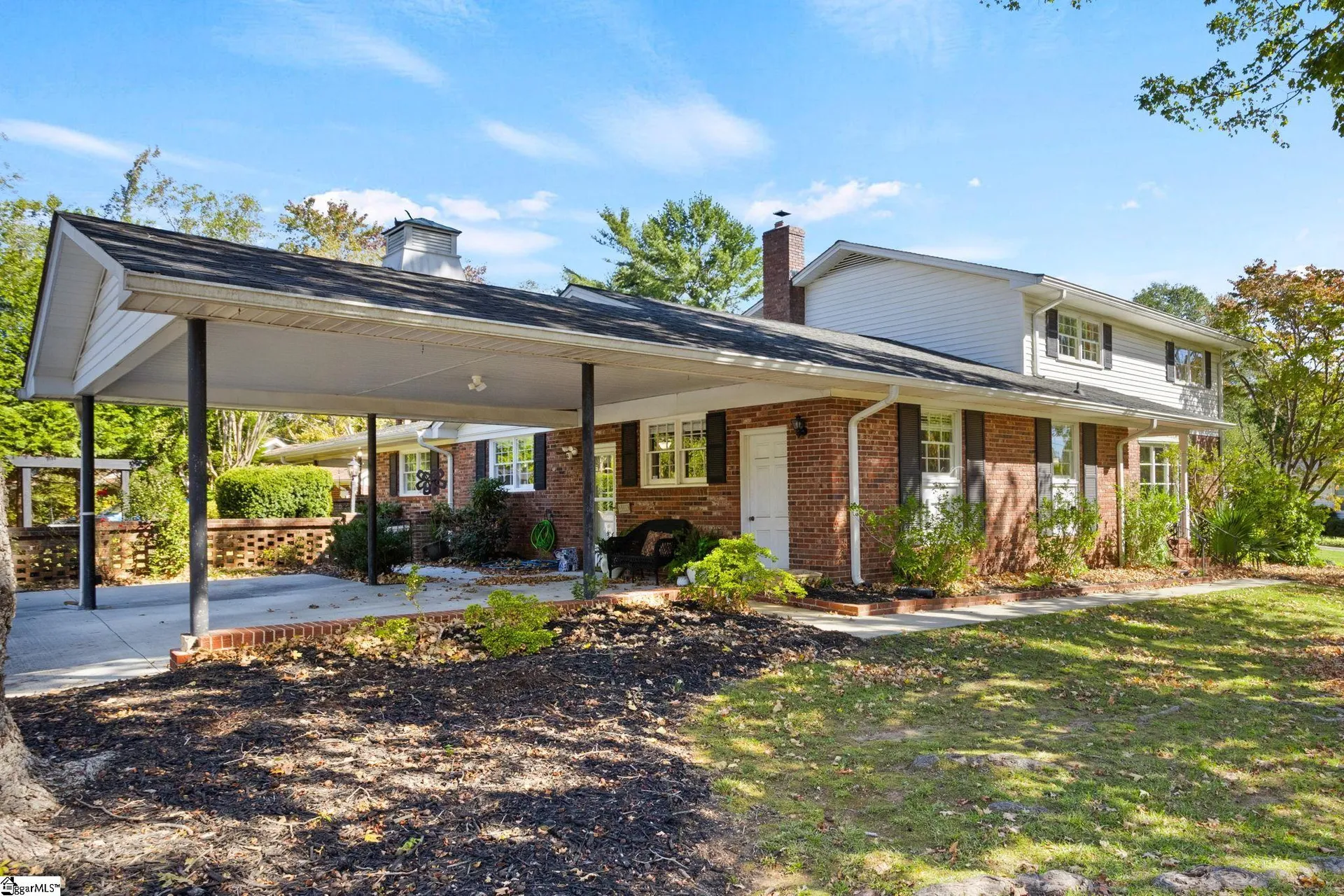 Property image 2 at 12 Sunderland Drive, Greenville, SC 29611-3033