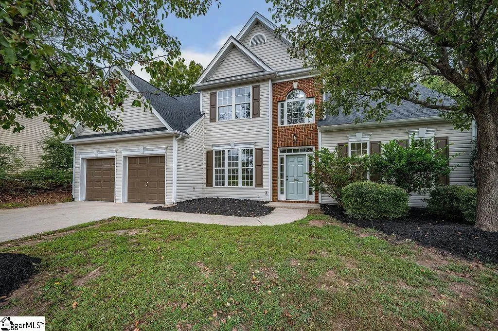 Woods at Bonnie Brae, Greenville Community