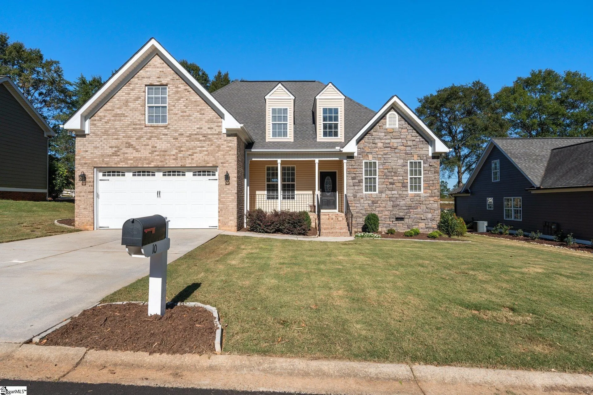 10 Manorwood Court