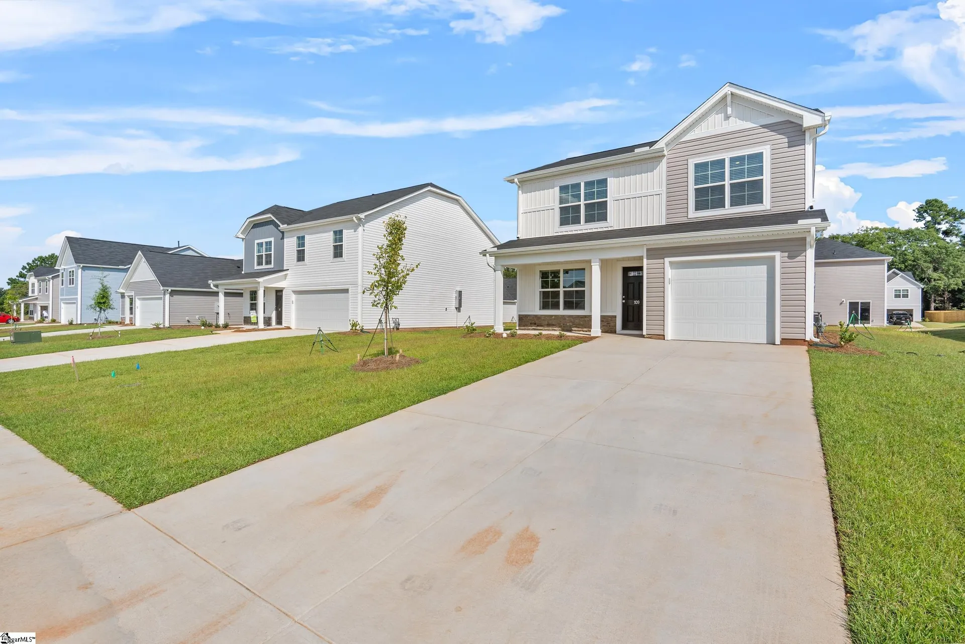 Property image 2 at 109 Southern Magnolia Lane, Laurens, SC 29360