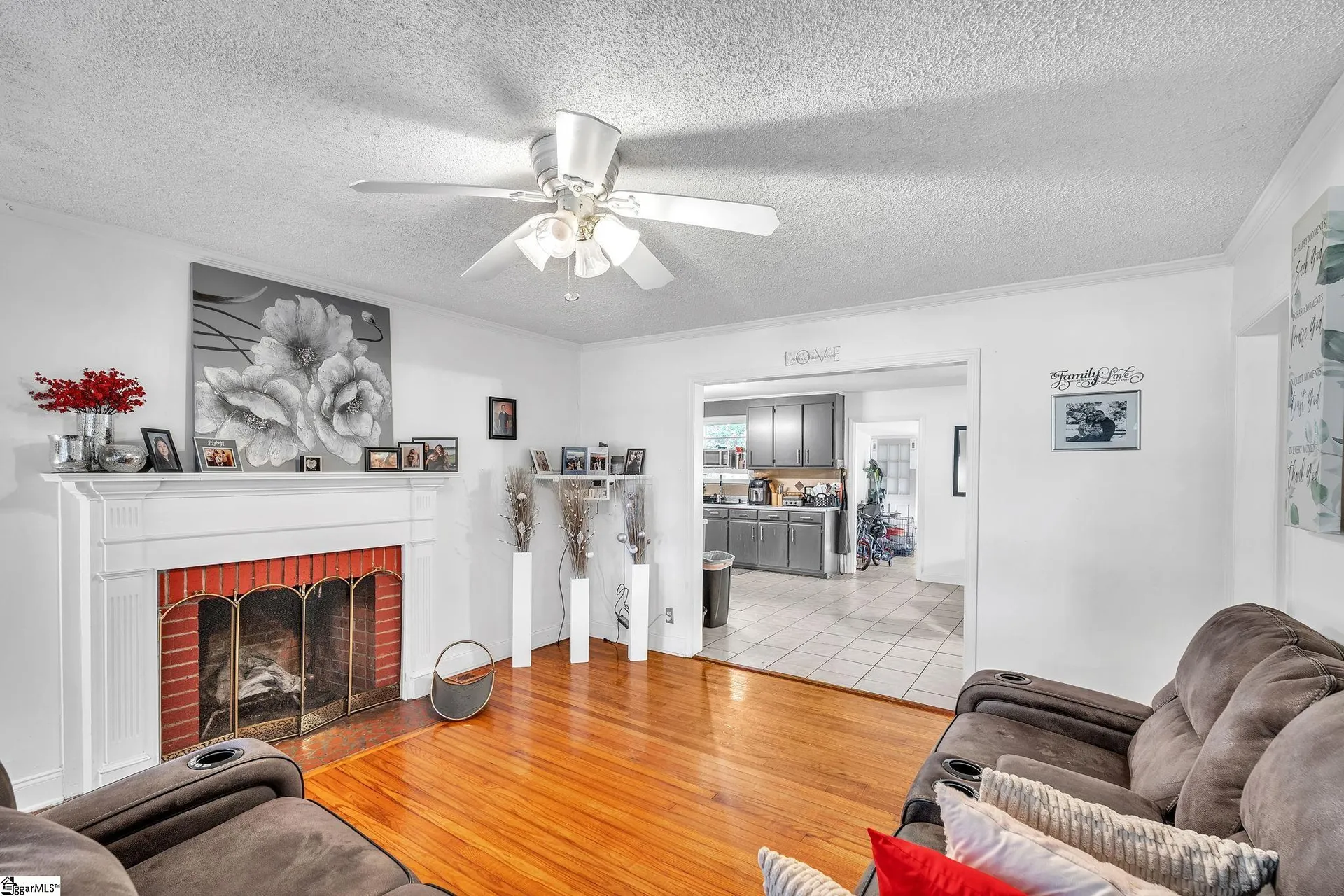 Property image 2 at 421 High Valley Boulevard, Greenville, SC 29605