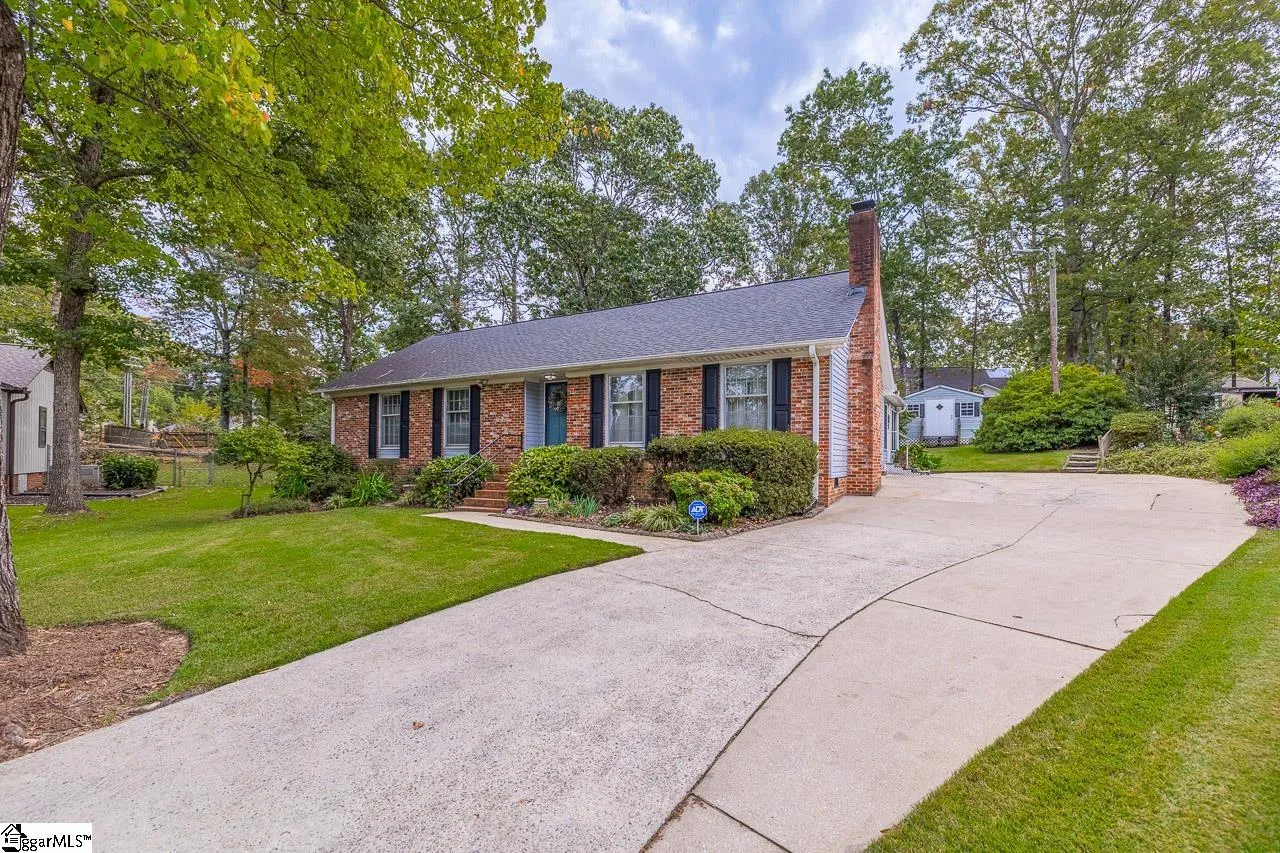 Property image 2 at 4 Gray Fox Court, Taylors, SC 29687