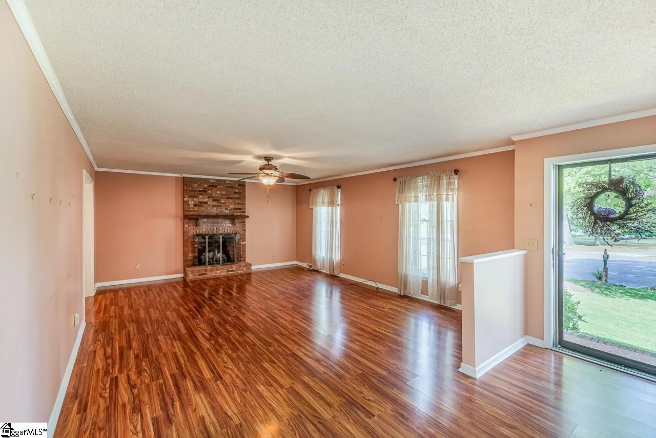 Property image 3 at 4 Gray Fox Court, Taylors, SC 29687