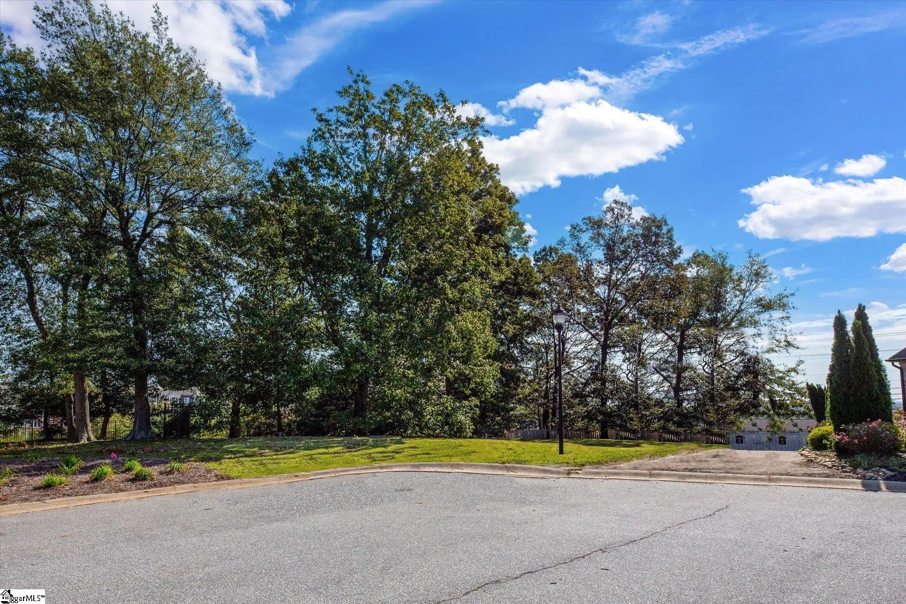 Plantation on Pelham, Greenville Community