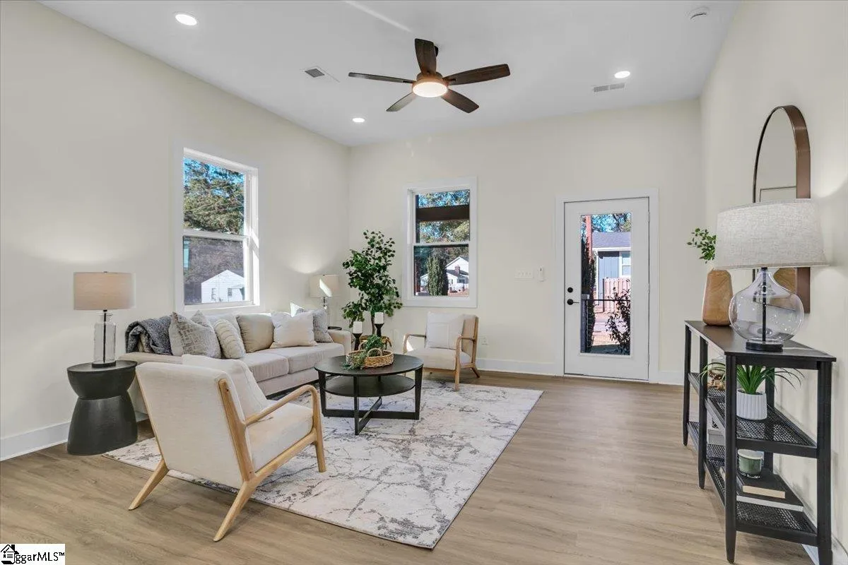Property image 2 at 271 Beacon Street, Greenville, SC 29605