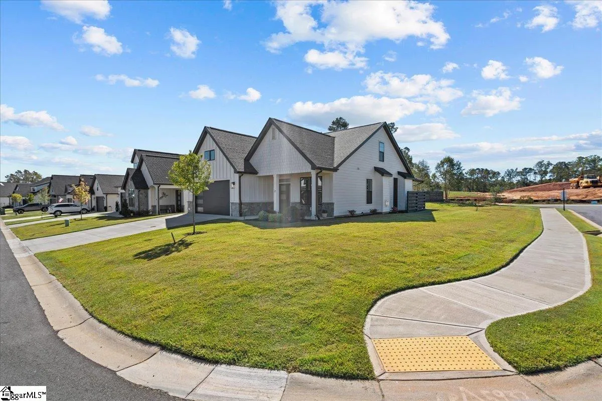 Property image 3 at 2 Winding Rock Road, Simpsonville, SC 29680