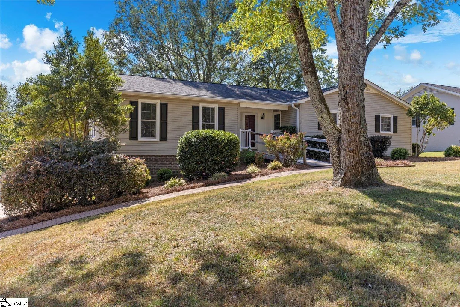 Property image 2 at 410 Holly Lane, Mauldin, SC 29662