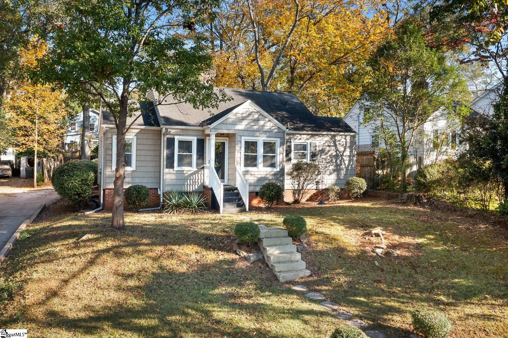 16 Paris View Drive