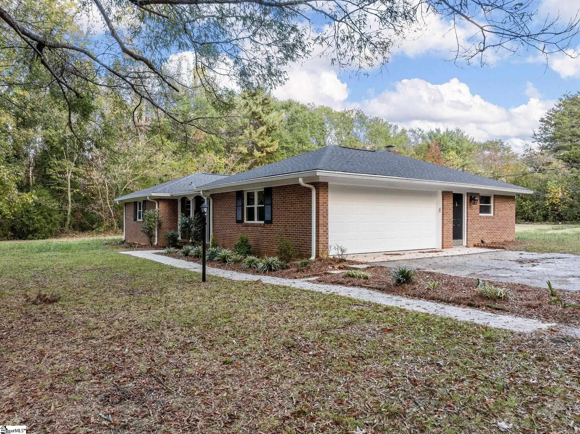 Property image 3 at 339 Spring Forest Drive, Simpsonville, SC 29681-4527