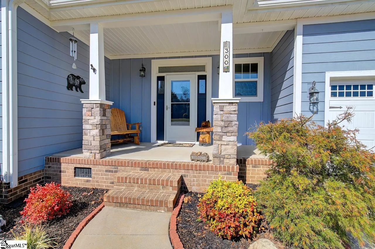 Property image 2 at 300 Grayson Drive, Travelers Rest, SC 29690