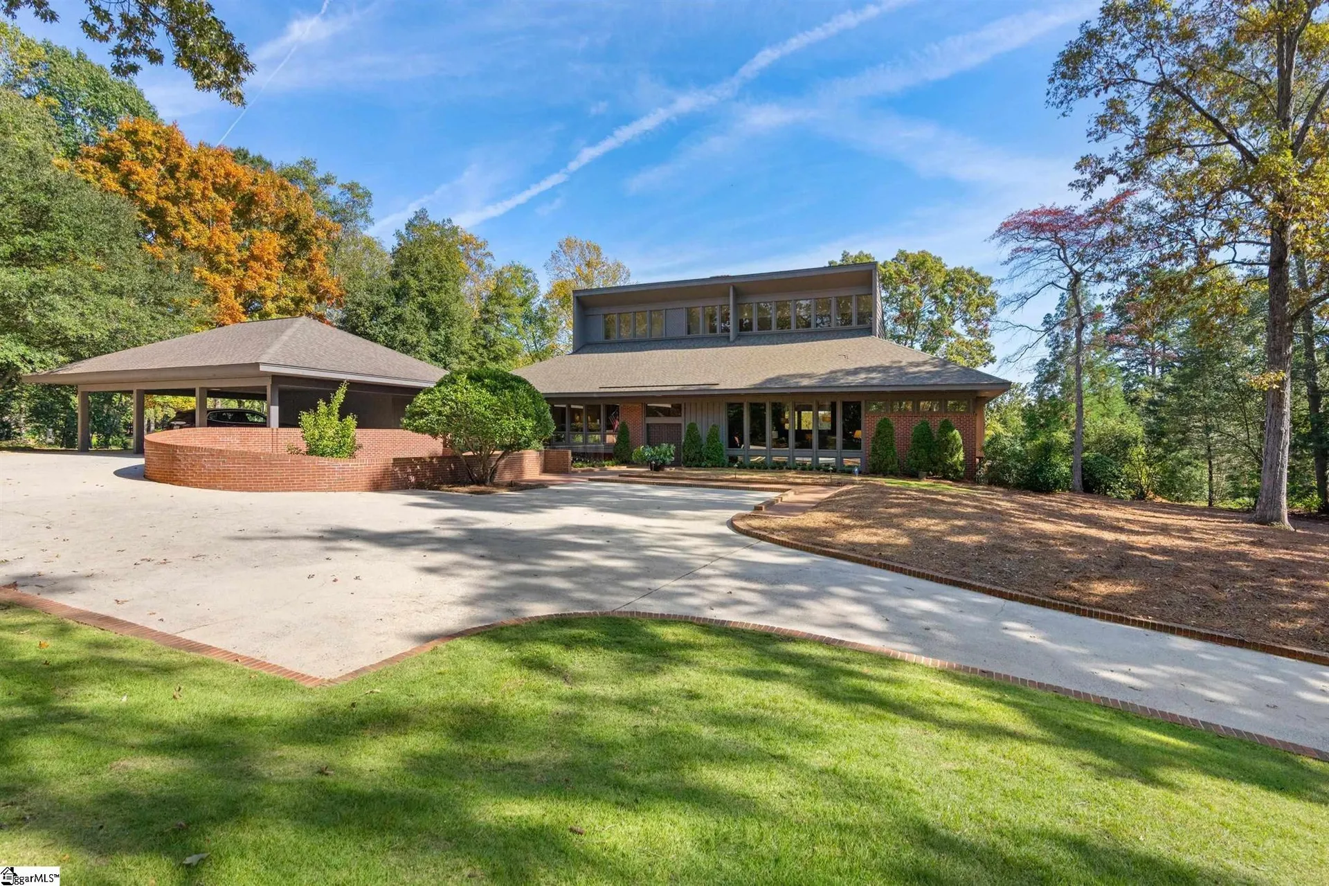 Property image 2 at 24 De Braham Court, Greenville, SC 29605