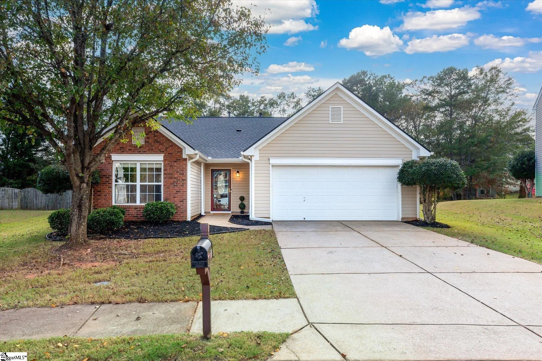 Property image 2 at 10 Comesee Court, Greenville, SC 29605