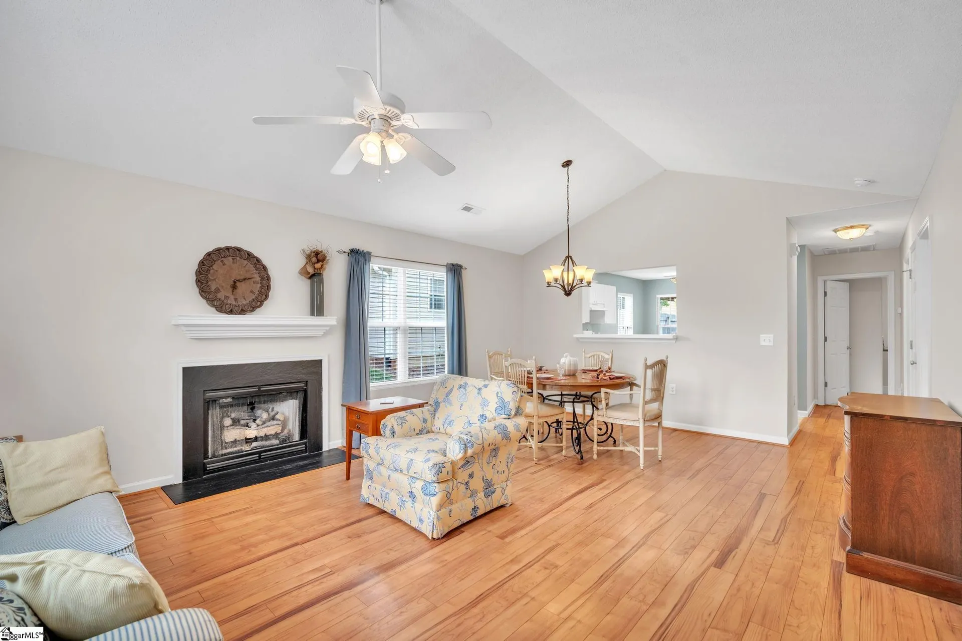 Property image 4 at 27 Bailess Court, Greer, SC 29650